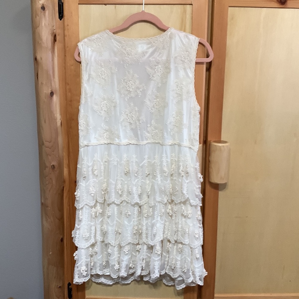 Lace Vest - Picture 2 of 10